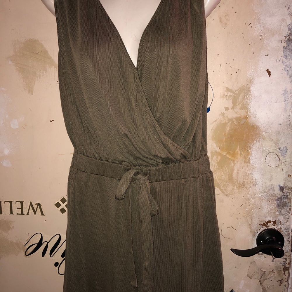 Romper - Picture 2 of 6